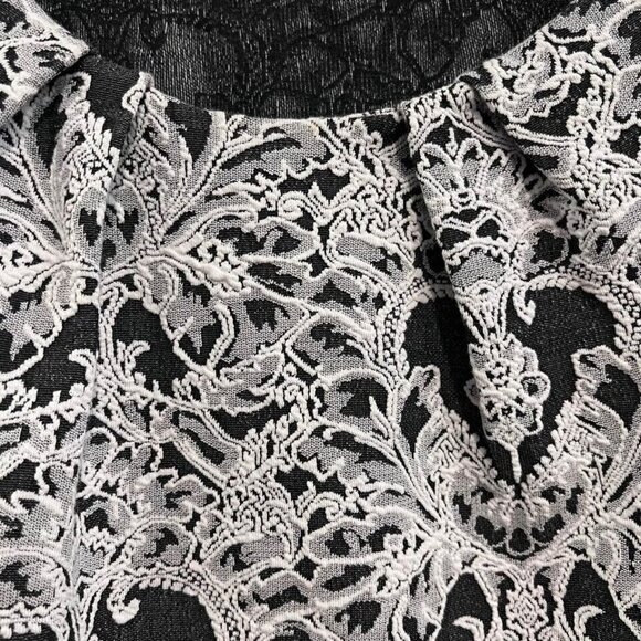 F&F Size 14 Blouse Black and Gray Damask Pattern Short Sleeve Crew Neck - Picture 5 of 8